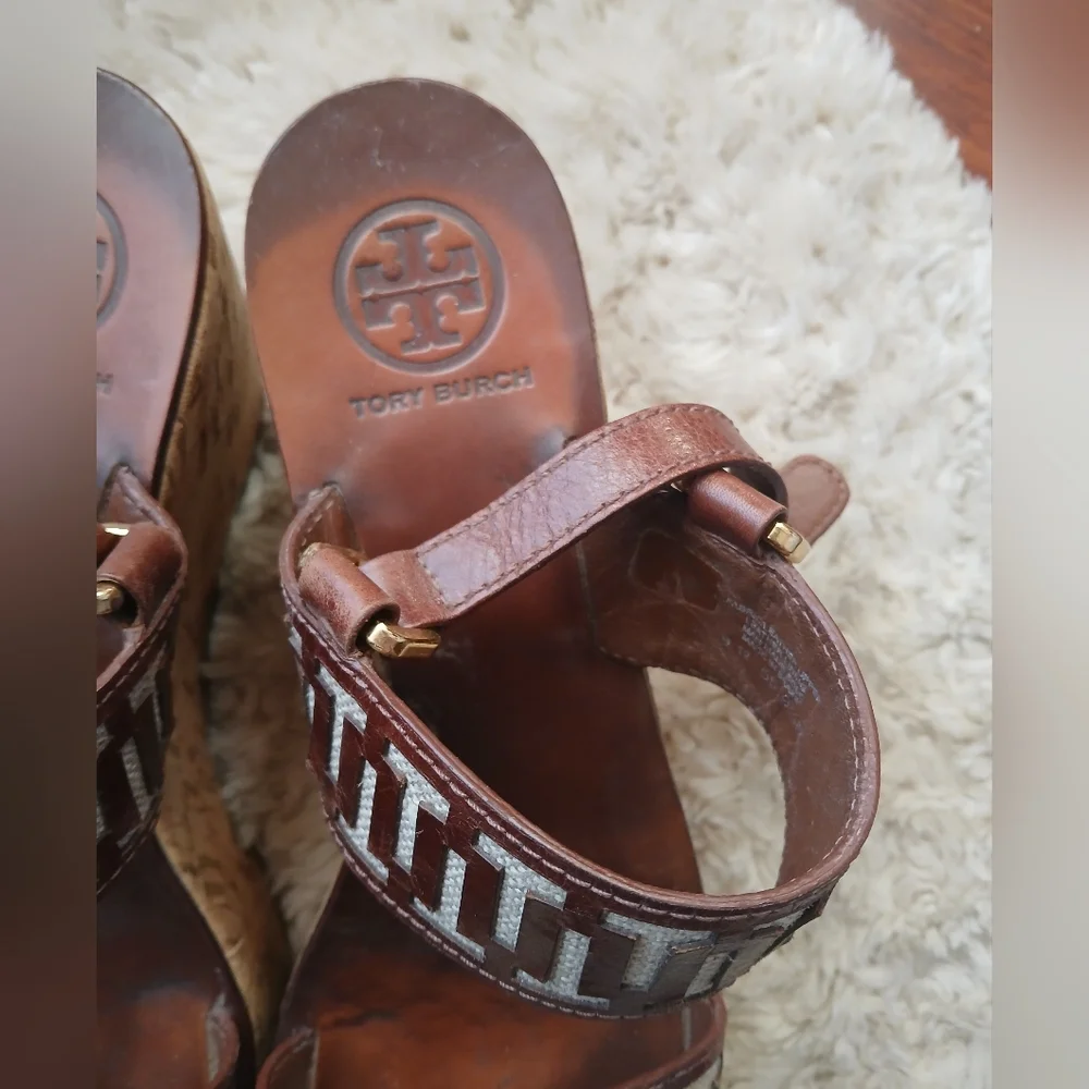 💎 Tory Burch Dark Brown Sandals with Patterned Straps REAGAN